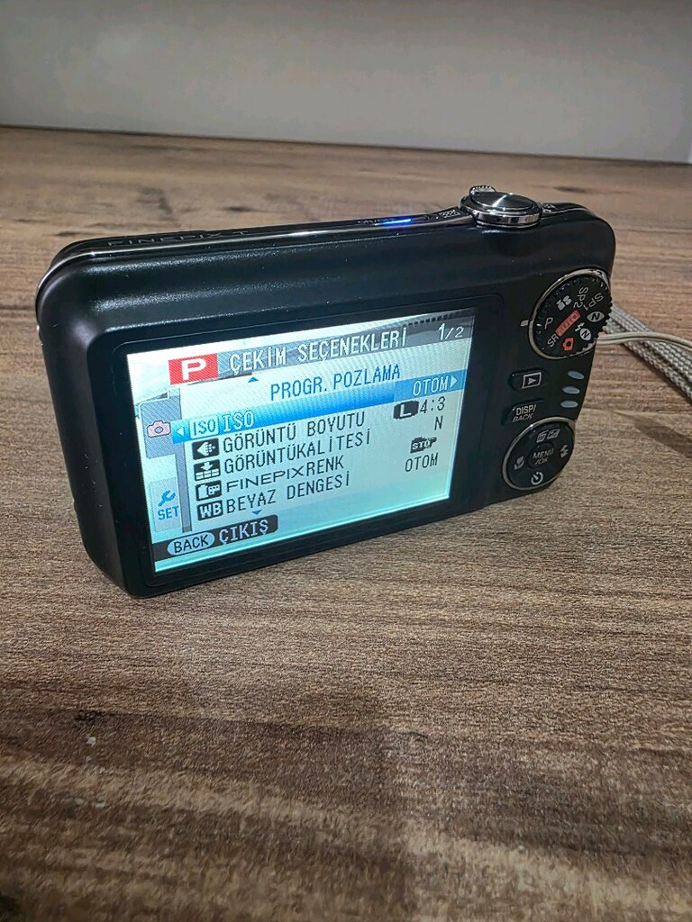 Fujifilm FinePix T200 - 2