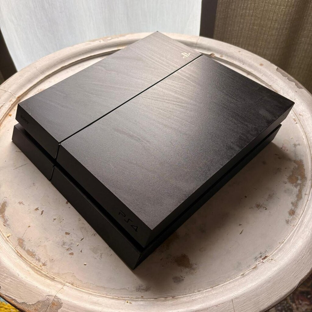 Play Station 4 Slim 1 TB SAHİBİNDEN - 2