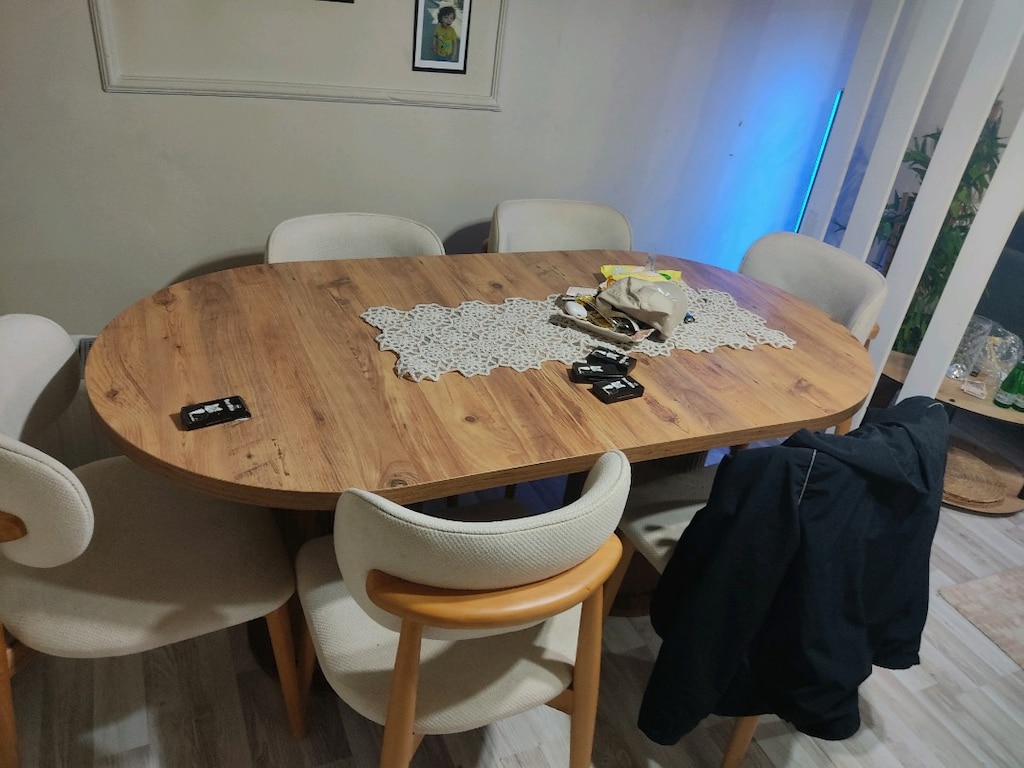 sıfır ayarında 1 senelik masa 6 sandalye - 2