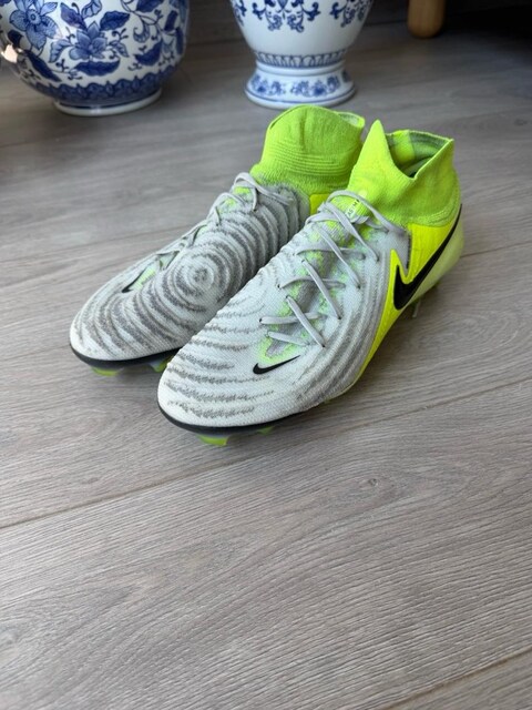 Nike Phantom Luna Elit Krampon 44