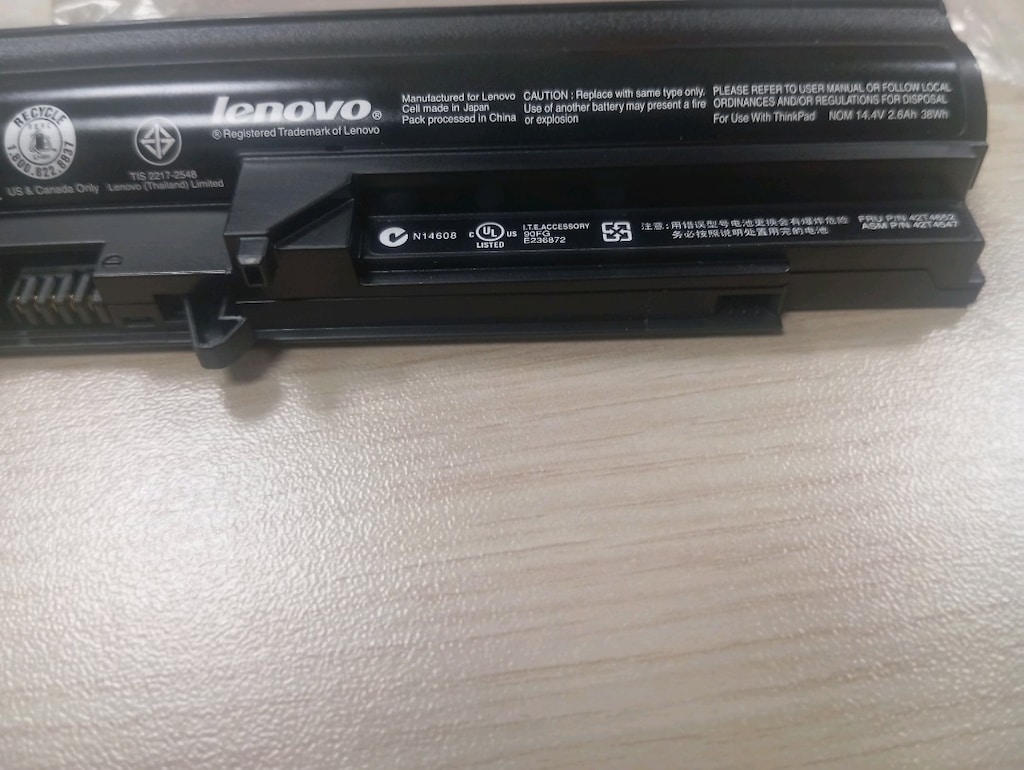 yeni sıfır orjinal Lenovo laptop BATARYASI - 5