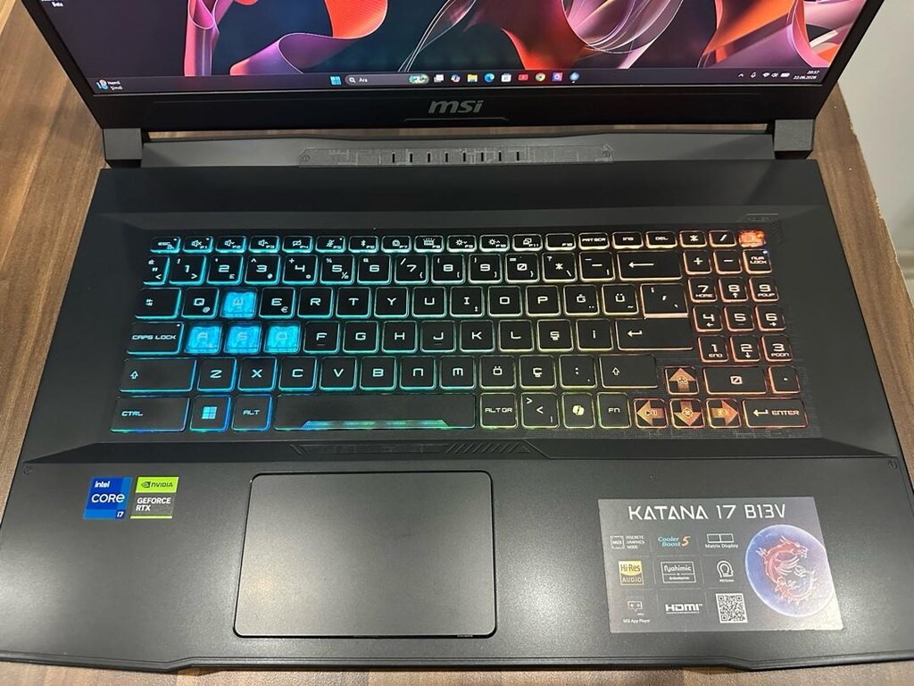 MSI Katana17 B13V 4050 512 SSD 16GB RAM - 5