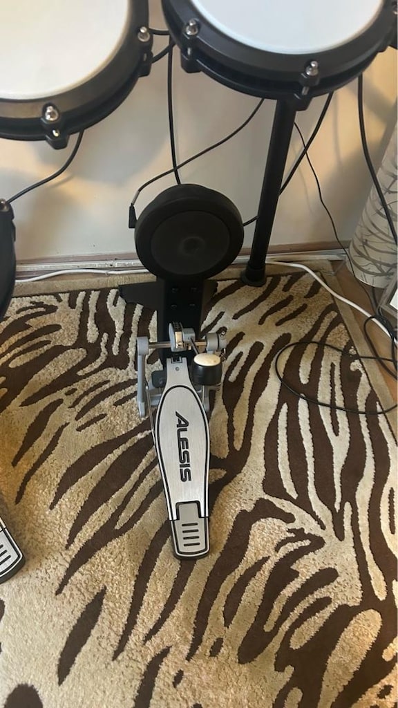 alesis nitro max elektronik bateri - 4