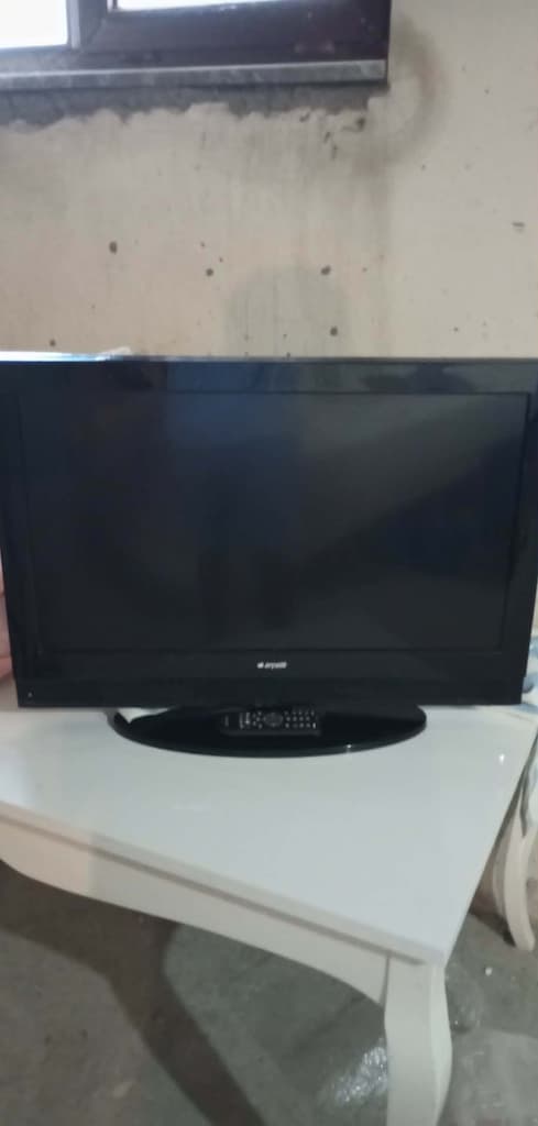 ARÇELİK MARKA 32 INC 80 EKRAN LCD TV KUMANDALI TEMİZ KULLANIŞLI 4500 - 2