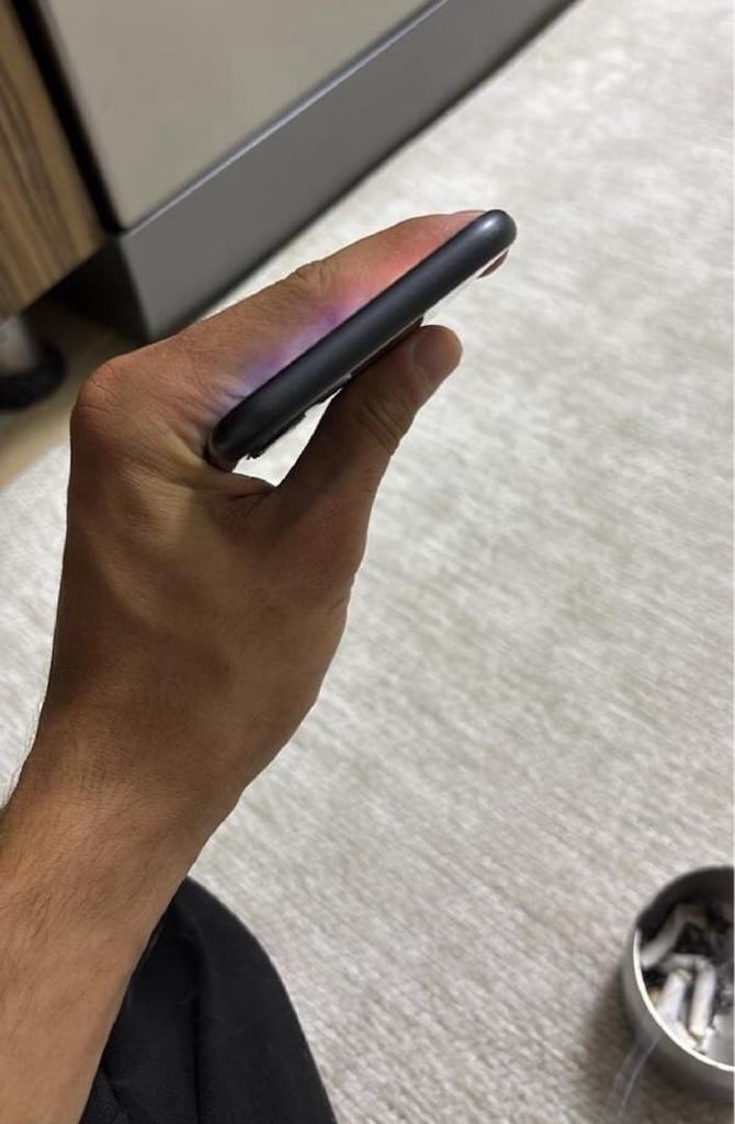 iPhone 11 64 GB - 4