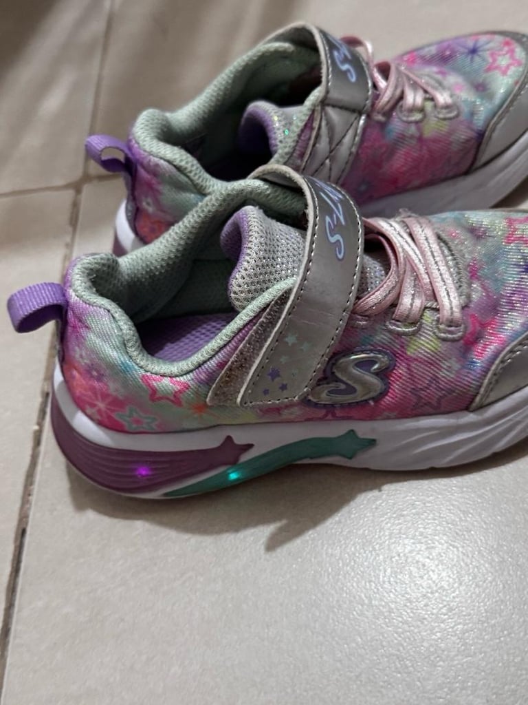 Skechers kız çocuk ışıklı spor ayakkabı yeni gibi - 5
