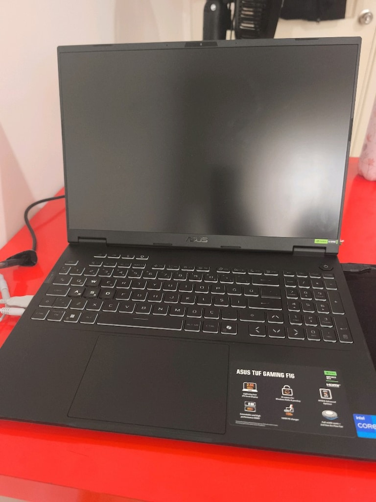 ASUS TUF F16 GAMING | RTX5070 | i7 | 14650HX | 1 TB SSD | 32 GB RAM - 10