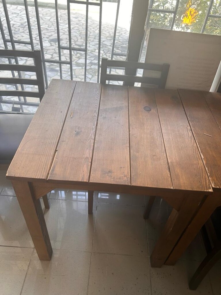 Ağaç masa 4 sandalye (döşemeleri yeni yapıldı) sıfır ayarında - 2