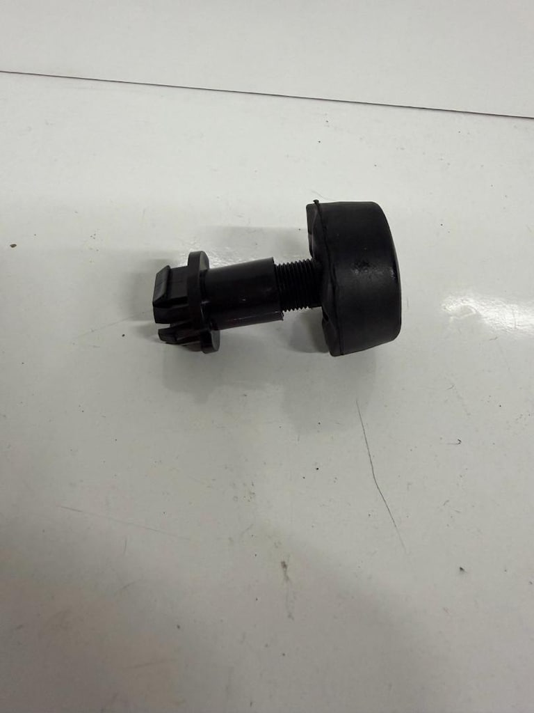 Ford fiesta courier focus motor kaput takozu sıfır bsg 8V4116C618BE - 3