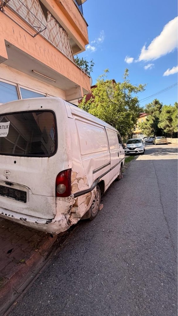 Hyundai H-100