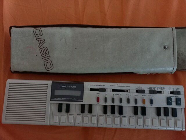 Casio VL-Tone VL-1 Vintage Org (1979, Çalışır Durumda, Orijinal Kılıfı