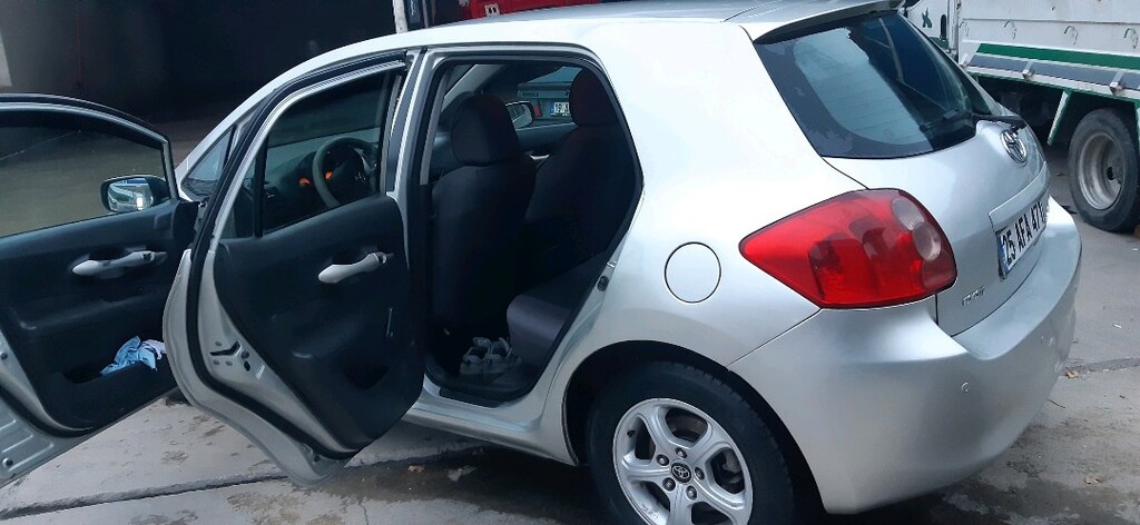 2008 model auris toyota - 4