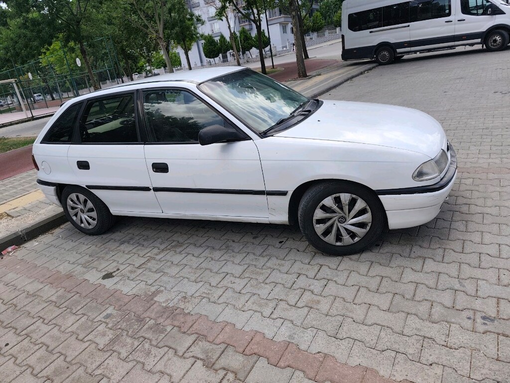 opel astra 1.6 - 5