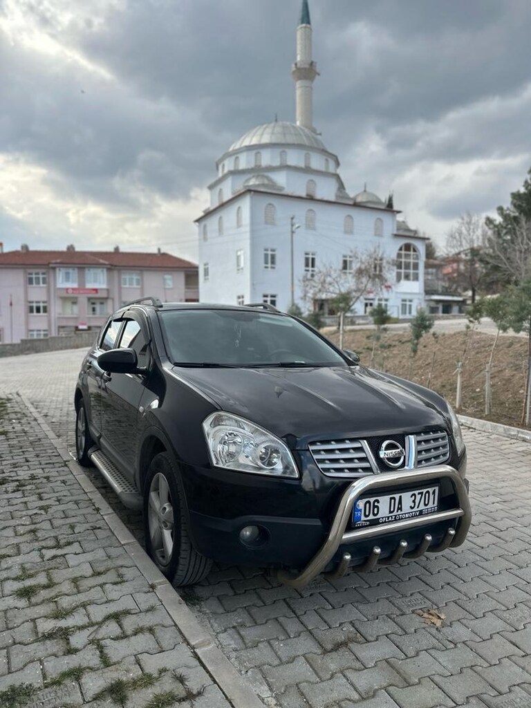 2010 Model Nissan Qashqai - 3