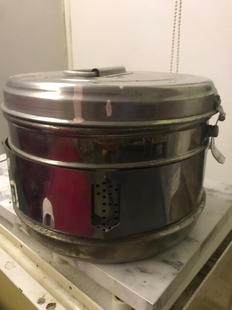 Vintage Hastane Sterilizasyon Tamburu (1950–1970 Dönemi)