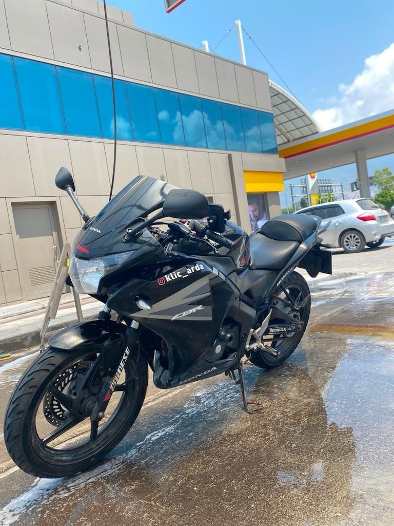 Honda cbr125r - 2