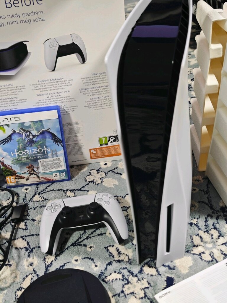 Temiz Kullanılmış PlayStation 5 (PS5) + Kamera + 2 Oyun + Eksiksiz Kut - 2