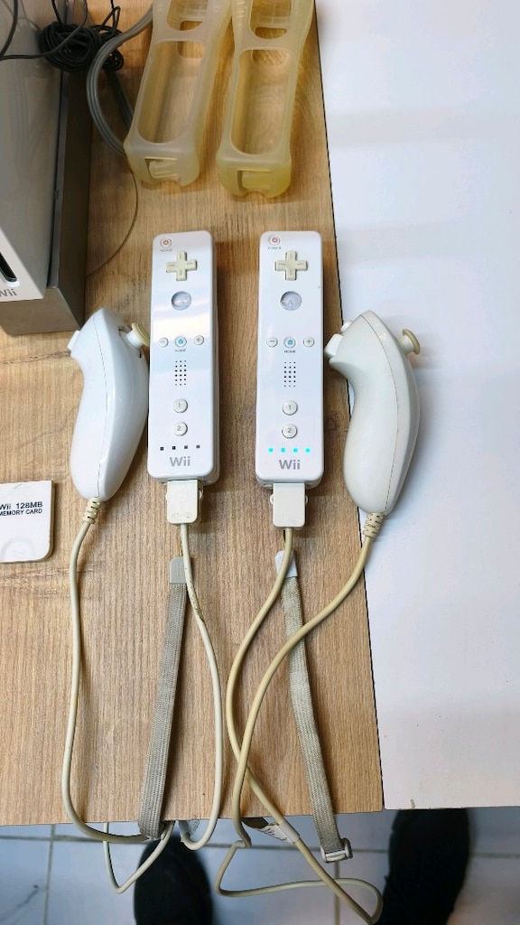 Nintendo Wii Seti 2 Kumanda Nunchuk 128MB Memory Card - 3