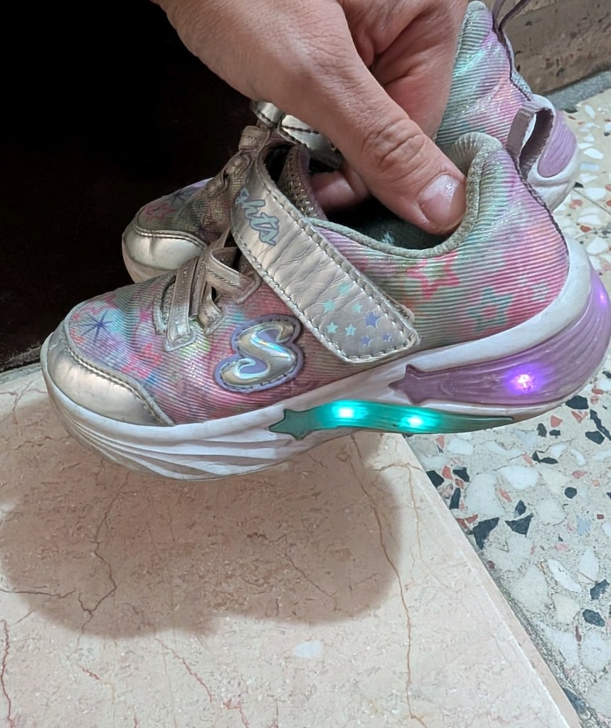 skechers ışıklı çocuk spor ayakkabi 25 numara - 8