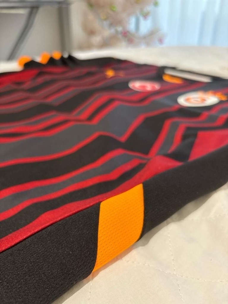 Galatasaray 24-25 3. Forması ( İsim/ Numara Baskı yok ) XXL Orijinal - 3