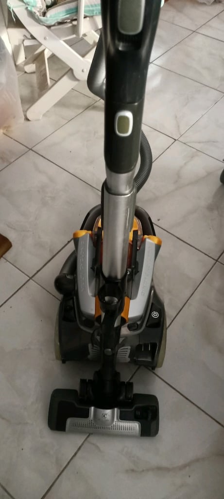 Electrolux Compact & Go Elektrikli Süpürge - 2