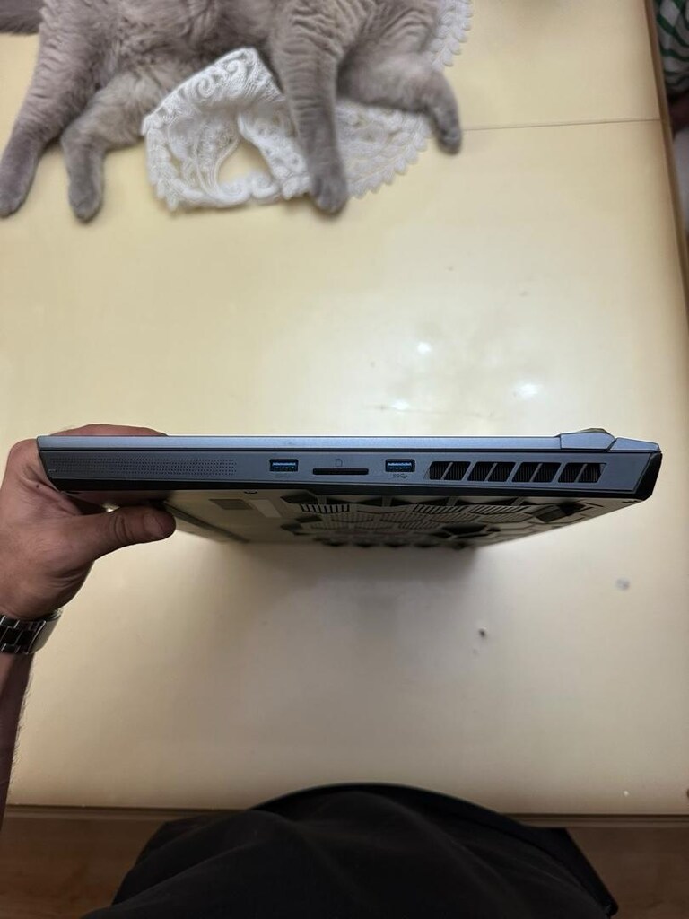 MSI Raider GE76 12UHS | i9 12900HK - RTX 3080 Ti (16GB) - 64GB RAM 1TB - 10