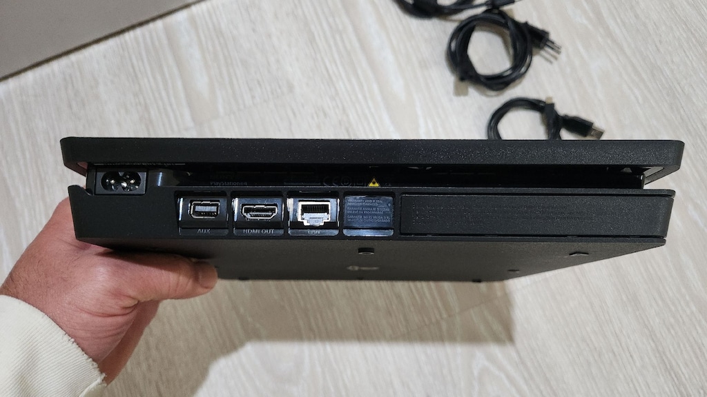 PS4 Slim 500 GB, Çift Kol, 2 CD Oyun, Sorunsuz Tertemiz Cihaz - 8