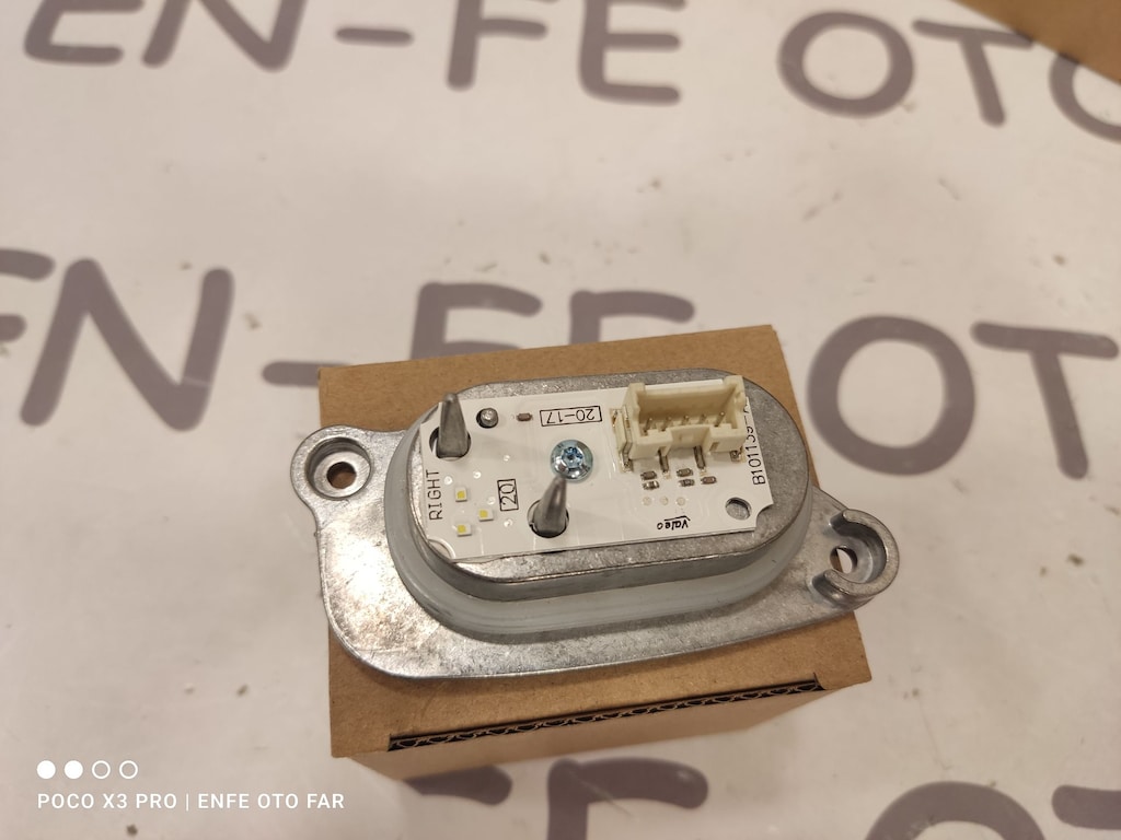 AUDİ A3 KÖŞE MODÜL SAĞ LED BEYNİ 90070223 8V0998474 SIFIR - 3
