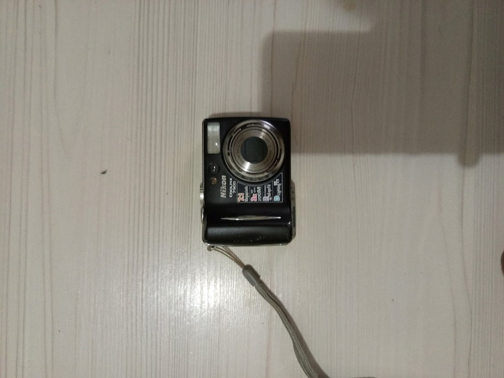 acil satılık fotoğraf makinesi nikonE900 - 3