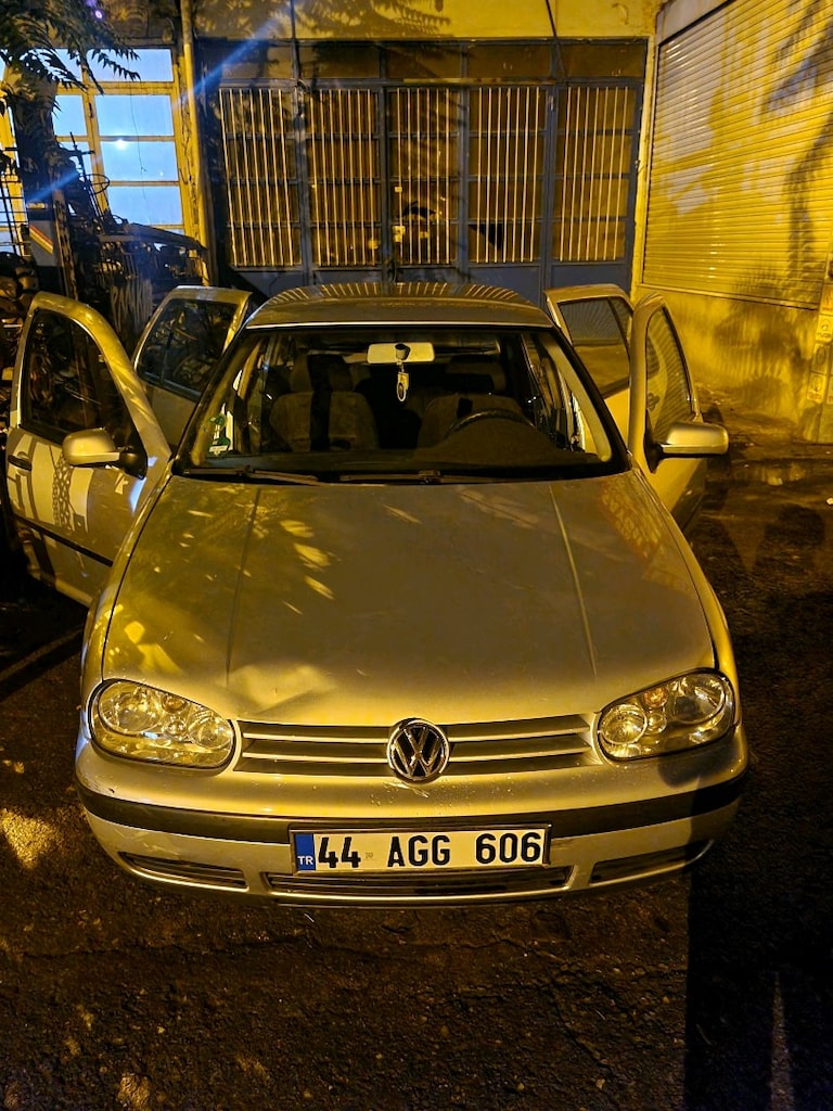 2003 model golf - 6