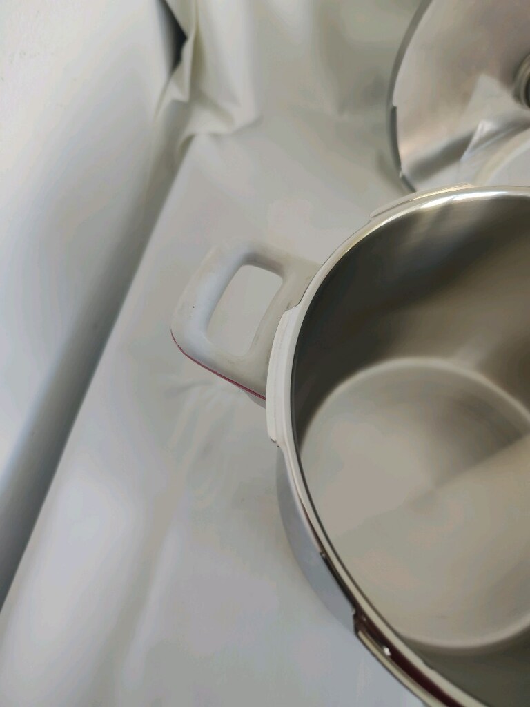 Fissler düdüklü tencere 6 lt tertemiz yanında sıfır lastik - 2