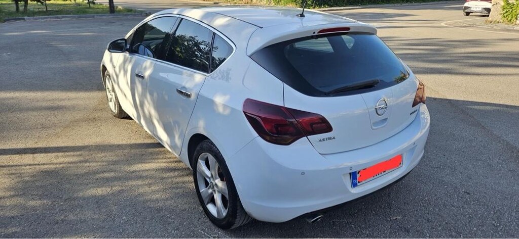 Opel astra 1.4t sport - 2