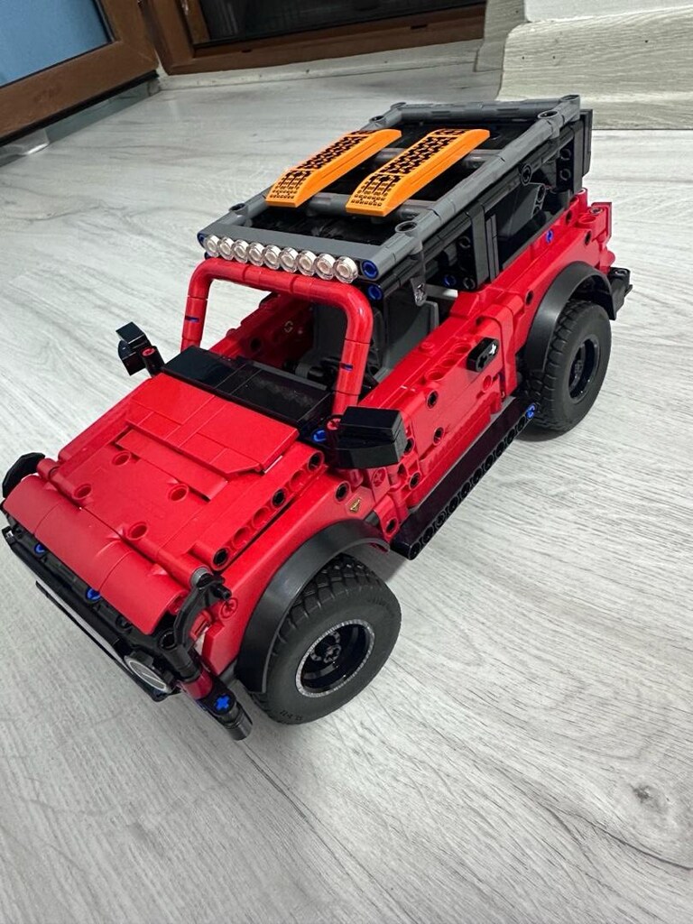 LEGO TECHNIC FORD BRONCO SUV 42213 (943 PARÇA) - 7