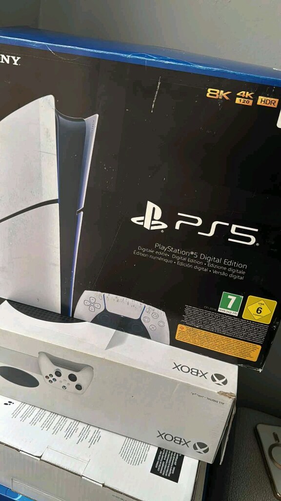 ps4 slım model koluyla beraber - 4