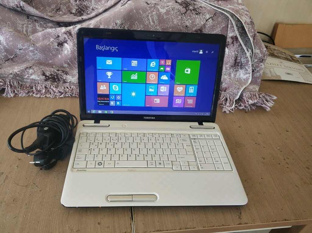 toşhiba i5 işlemci 6 GB rem var batarya sağlam temiz laptop - 2