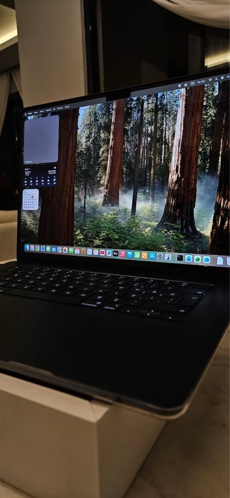 Apple MacBook M4 Air 15” - 3