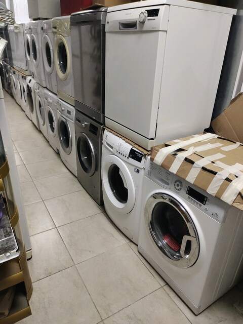 çamaşır makineleri ve buzdolabi