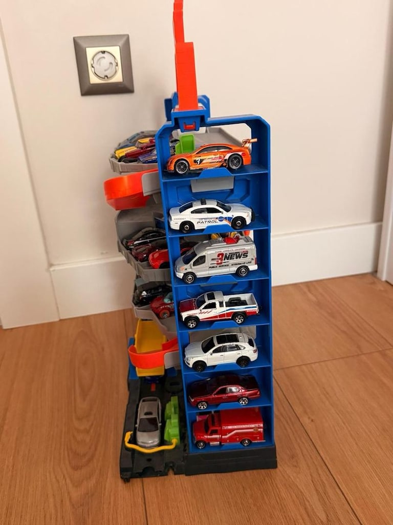 Hotwheels Ultimate Garage - 3