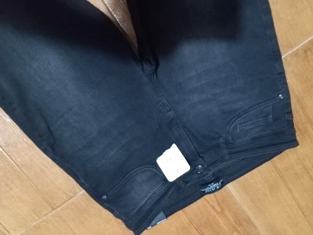 #bermuda kot şort pantolon..Eni 44  Boyu 55Çokça ünlü marka şort var.. - 2