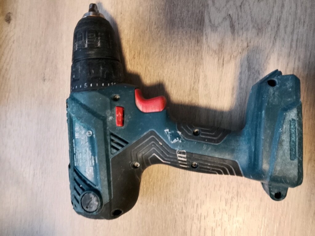 Bosch 1.8 vşarjli matkap - 2