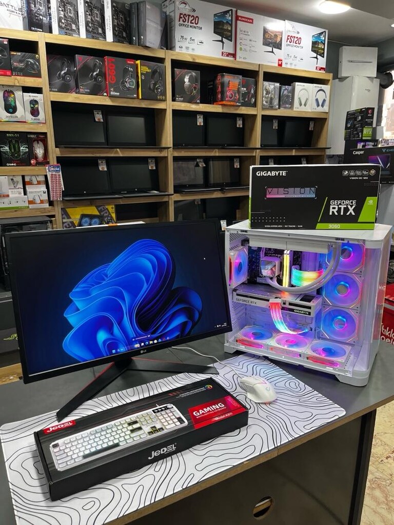 240 HZ MONİTÖRLÜ AKVARYUM KASALI GAMİNG MASA ÜSTÜ SİSTEMM - 2