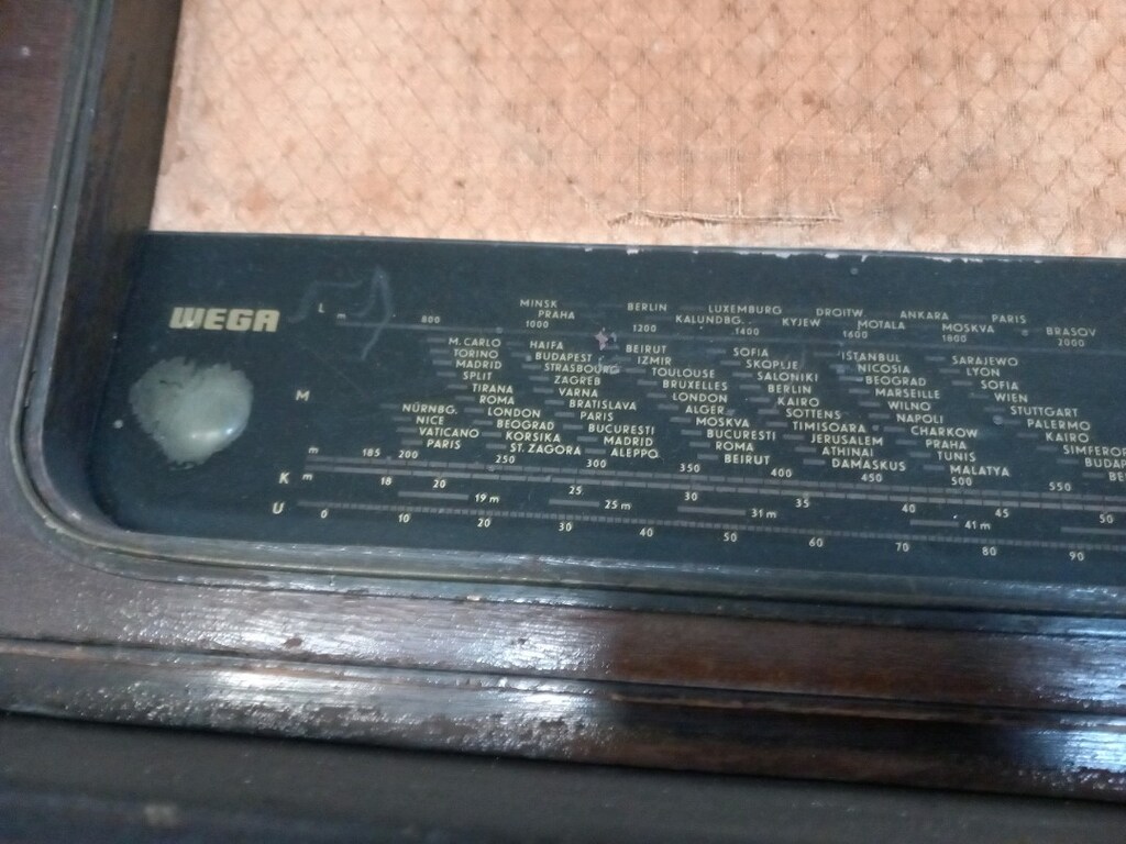 WEGA AHSAP ANTIK RADYO - 4