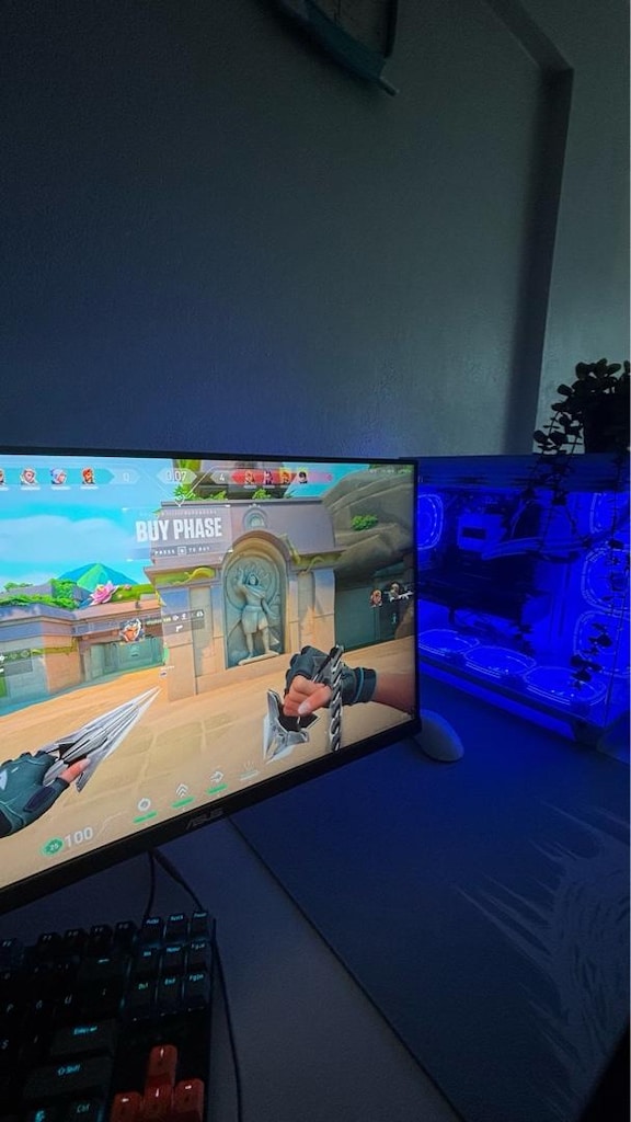 RTX 4070 SUPER 240Hz 3 Monitörlü FULL GAMING SETUP + VALORANT HESABI - 9