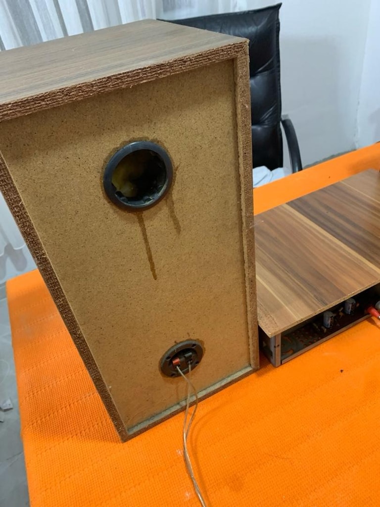 Grundig marka amfi ve hoparlör temiz aktif çalışıyor - 2