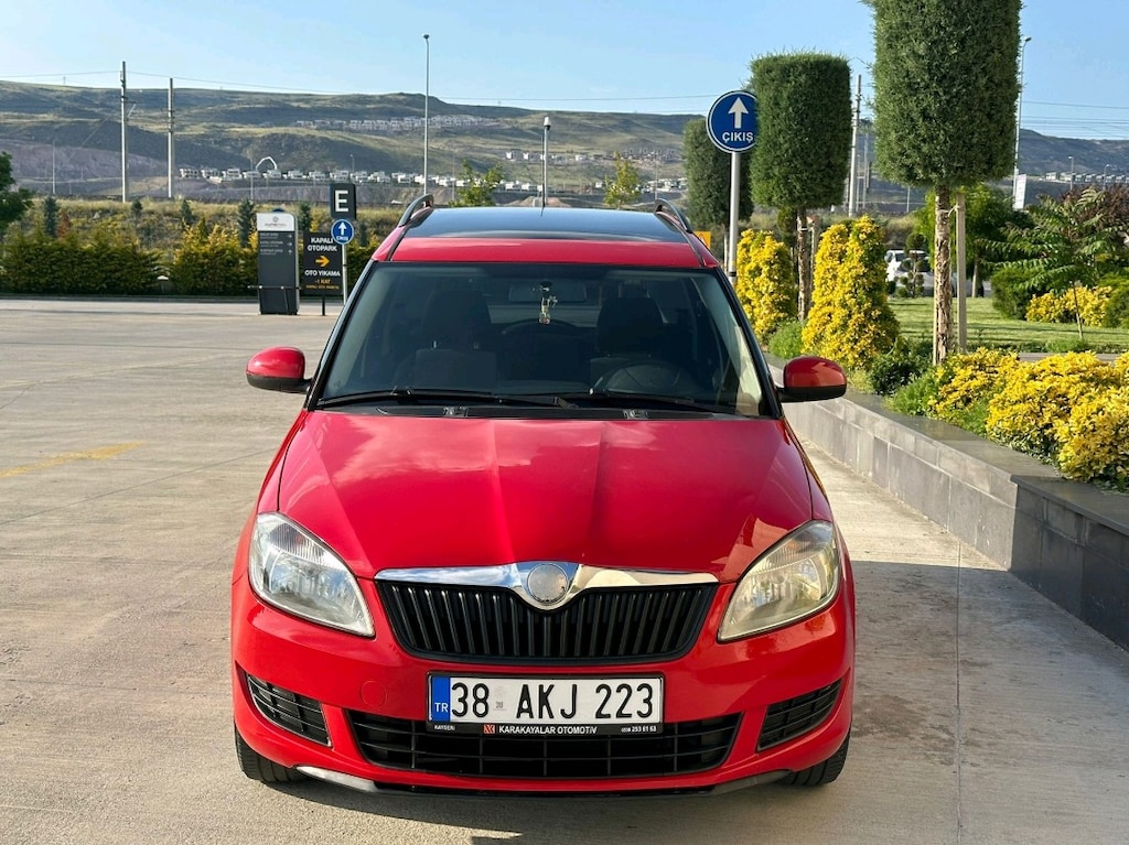 2010 Model Kırmızı Skoda Roomster Tüplü Aile Arabası - 10