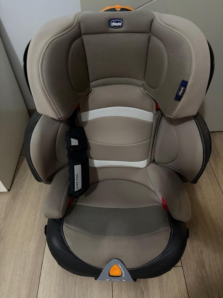 Oto koltuğu Chicco 15-36 kg - 2