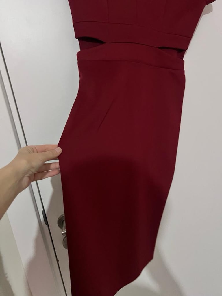 Cutout detaylı bordo mini elbise