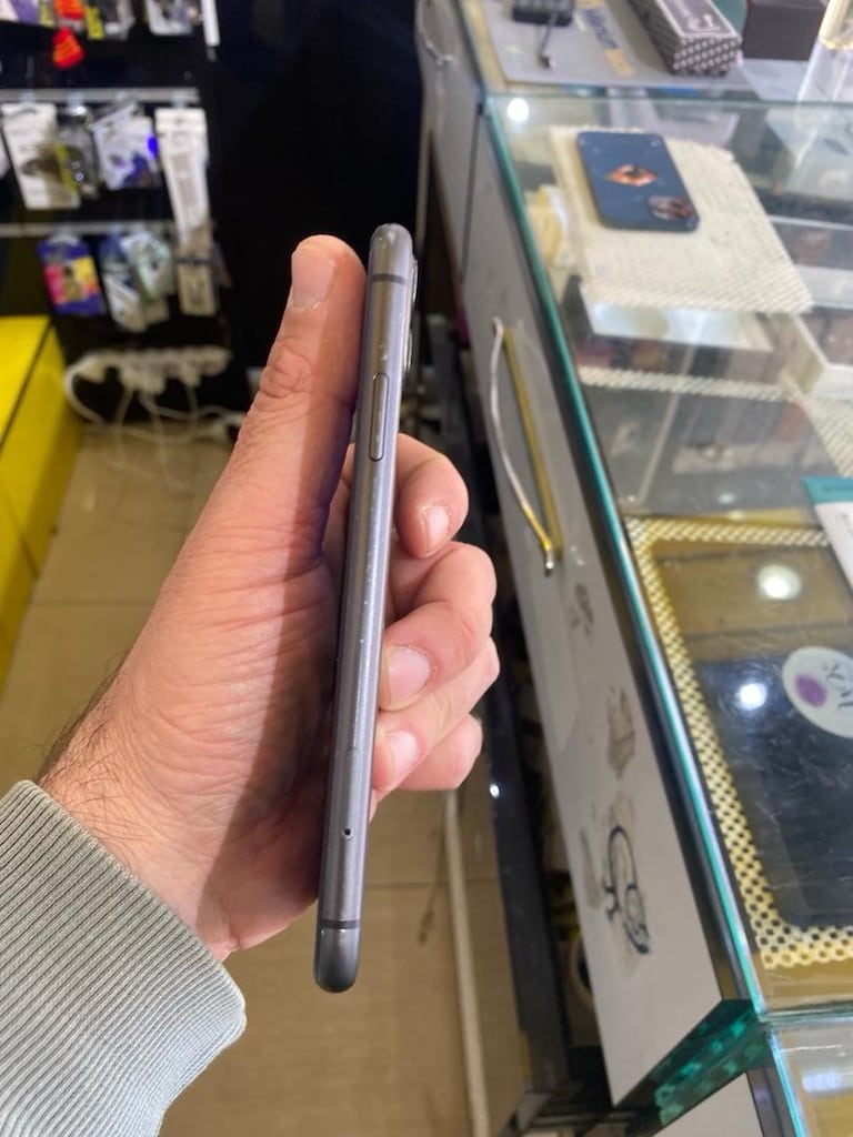 iPhone 11 64 gb siyah renk - 3
