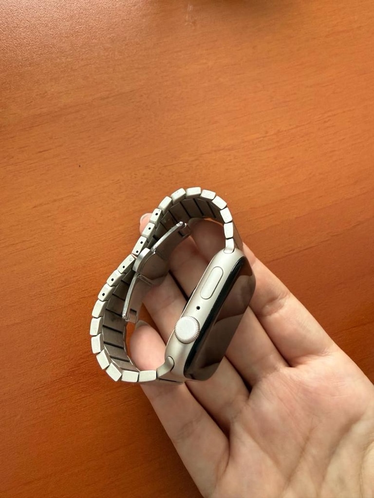 Apple Watch SE 44mm Aluminum Case Starlight - 2
