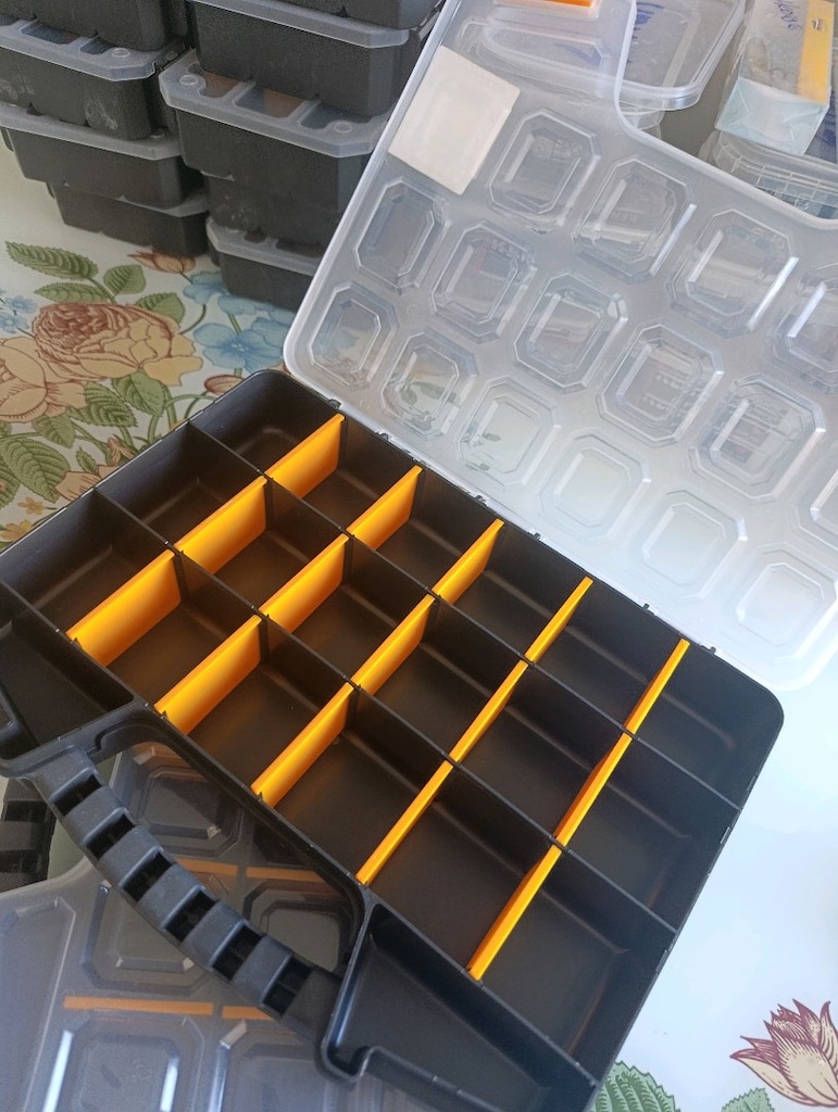 18 gözlü organizer kutu 300 TL - 2